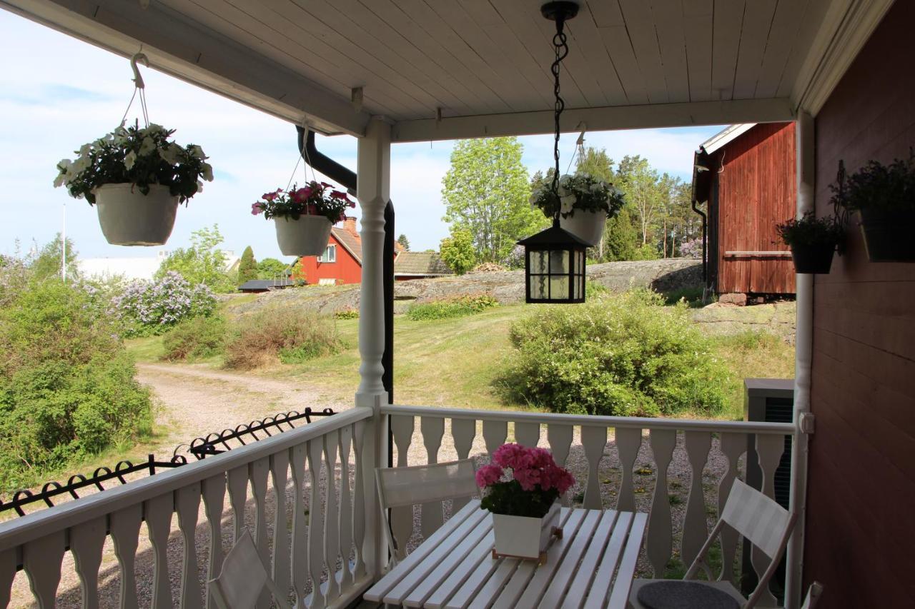 Hedesunda Bed & Breakfast Extérieur photo