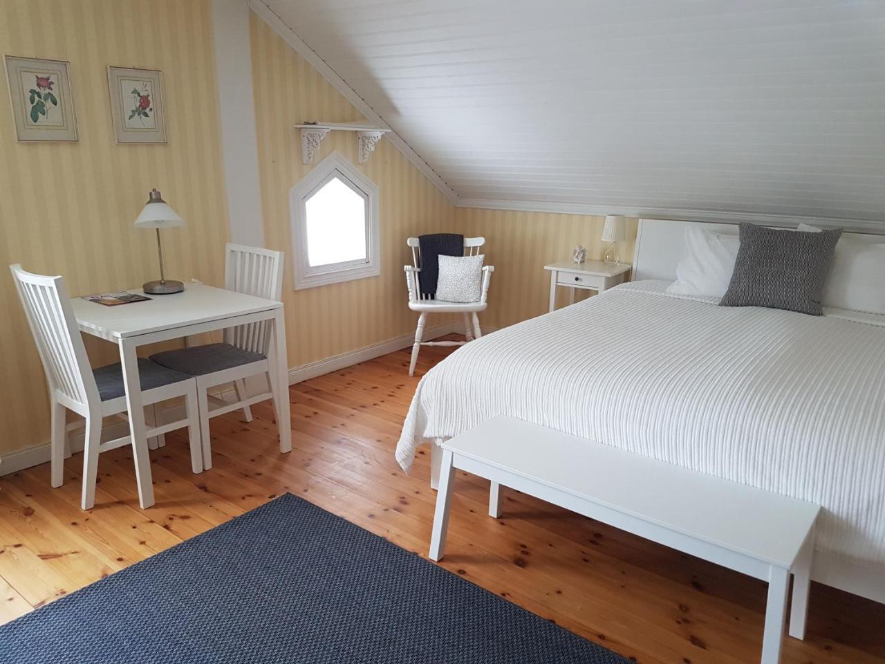 Hedesunda Bed & Breakfast Extérieur photo